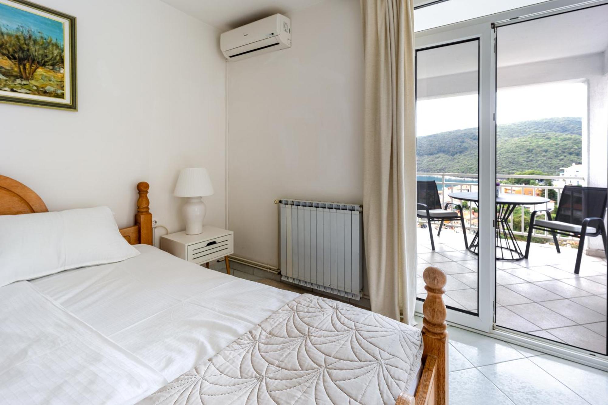 Apartments Sea View Rabac Habitación foto